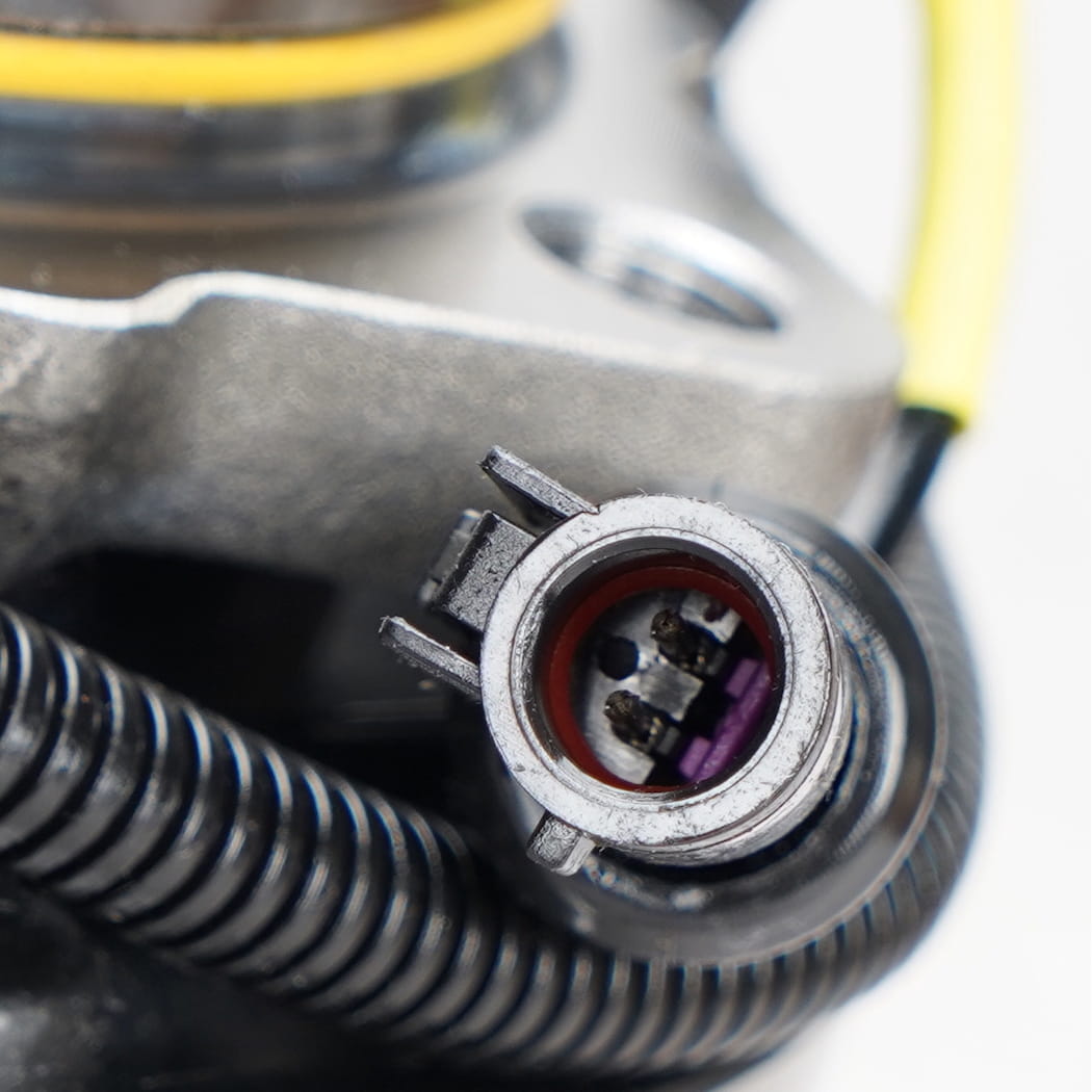 Hanhub 515083 etupyörän napa ja laakerikokoonpano, joka on yhteensopiva F-450 Super Duty F-550 Super Duty -sovelluksen kanssa SP940202 BR930639 7C3Z1104E 6C3Z1104EA 10-lug