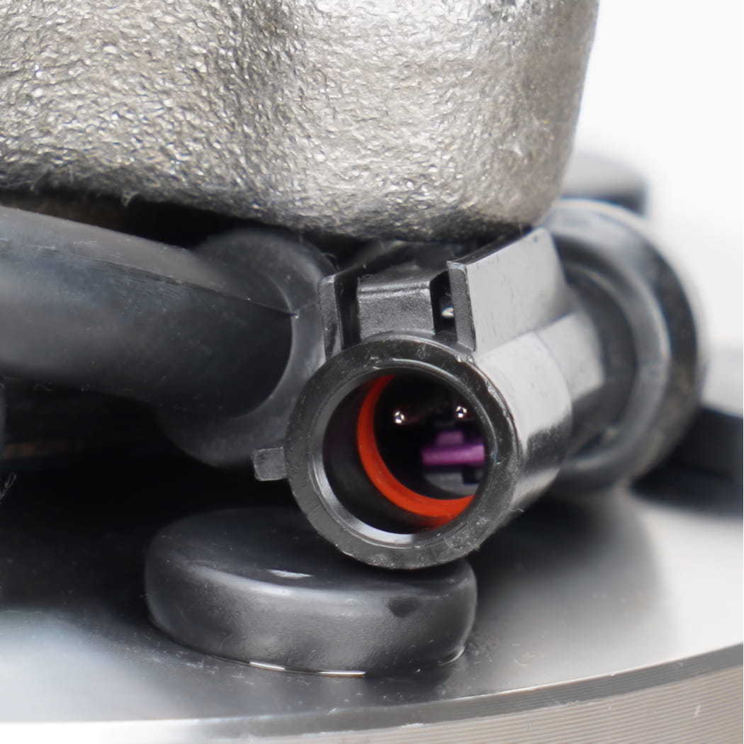 Hanhub 515077 etupyörän napa ja laakerikokous, joka on yhteensopiva F-250 Super Duty F-350 Super Duty F-450 Super Duty F-550 Super Duty -sovelluksen kanssa HA590425 BR930425 F81A2B663CE FW777 8-lug